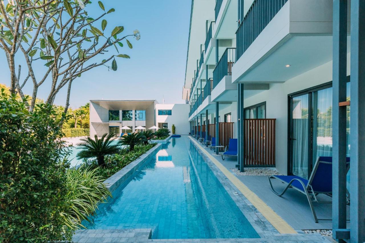 Seabed Grand Hotel Phuket - Sha Extra Plus Exterior photo The swimming pool at the hotel